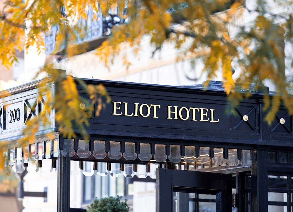 undefined The Eliot Hotel 8