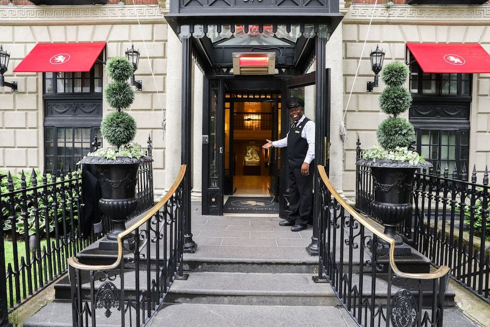 undefined The Eliot Hotel 6