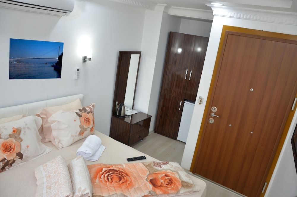 Sultanahmet Deluxe Hotel Deluxe Double or Twin Room, Garden View 6