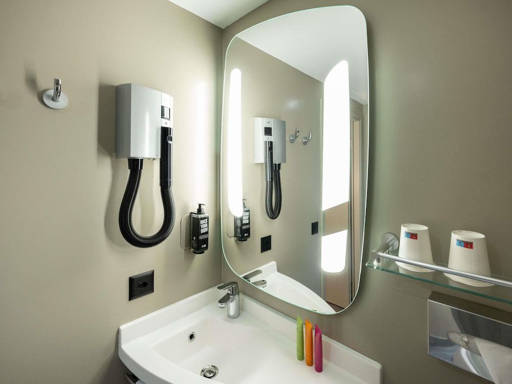 undefined ibis Geneve Centre Lac 5