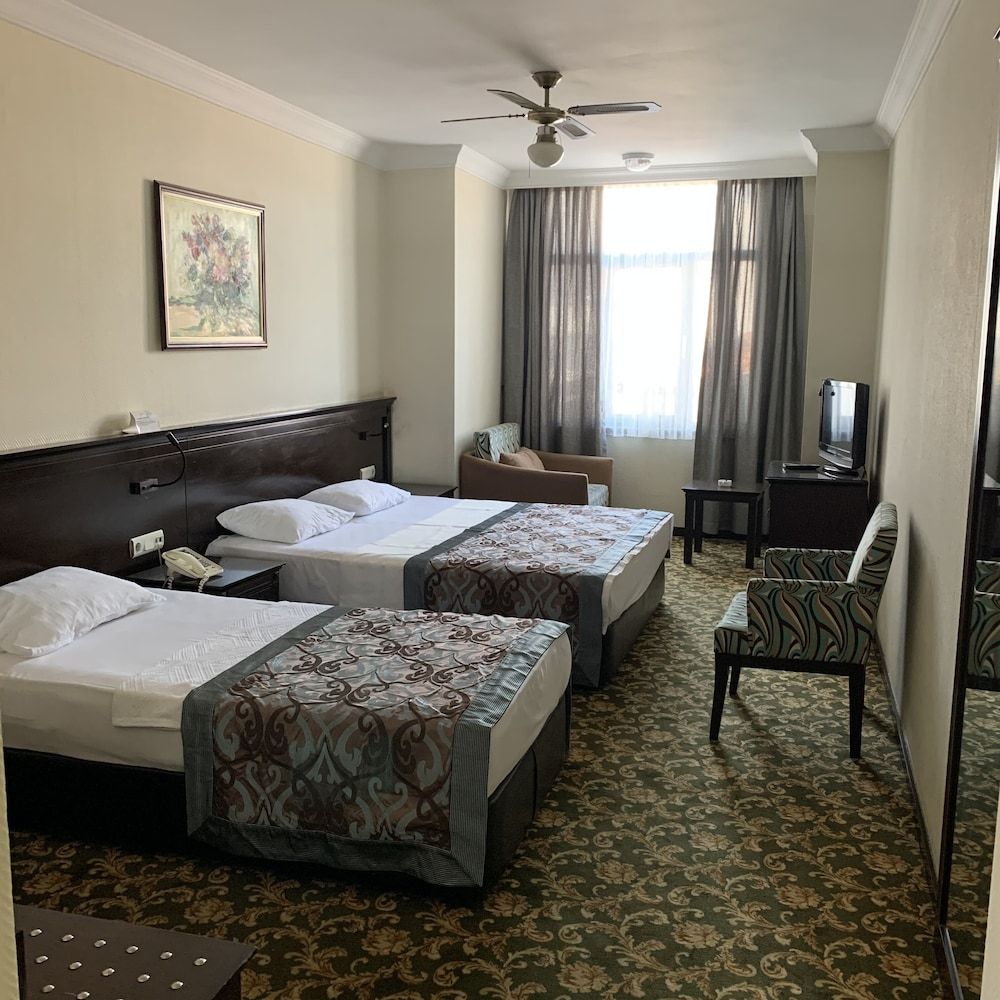 Omur Hotel Standard Triple Room 4