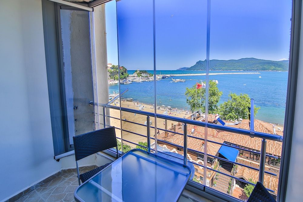 Amasra Ayisigi Pansiyon Comfort Quadruple Room 8