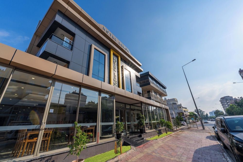 undefined Lemon Hotel 7