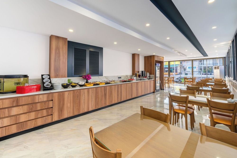 undefined Lemon Hotel 9