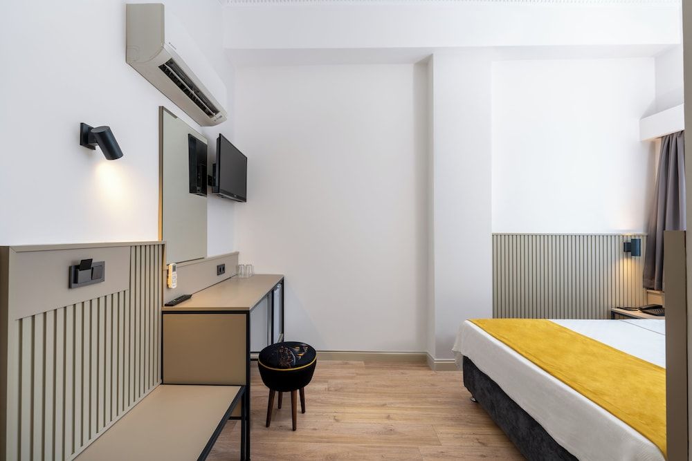 Lemon Hotel Economy Double Room 2