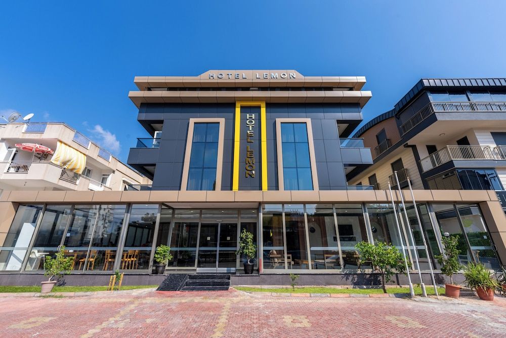 undefined Lemon Hotel 5