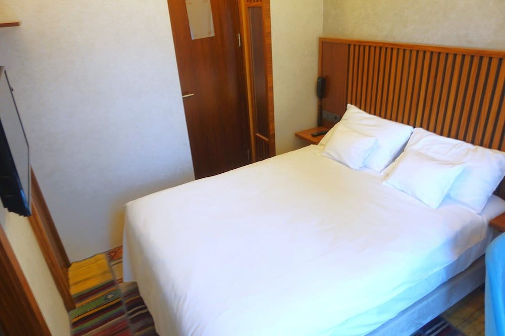 undefined Discovery Hotel 5