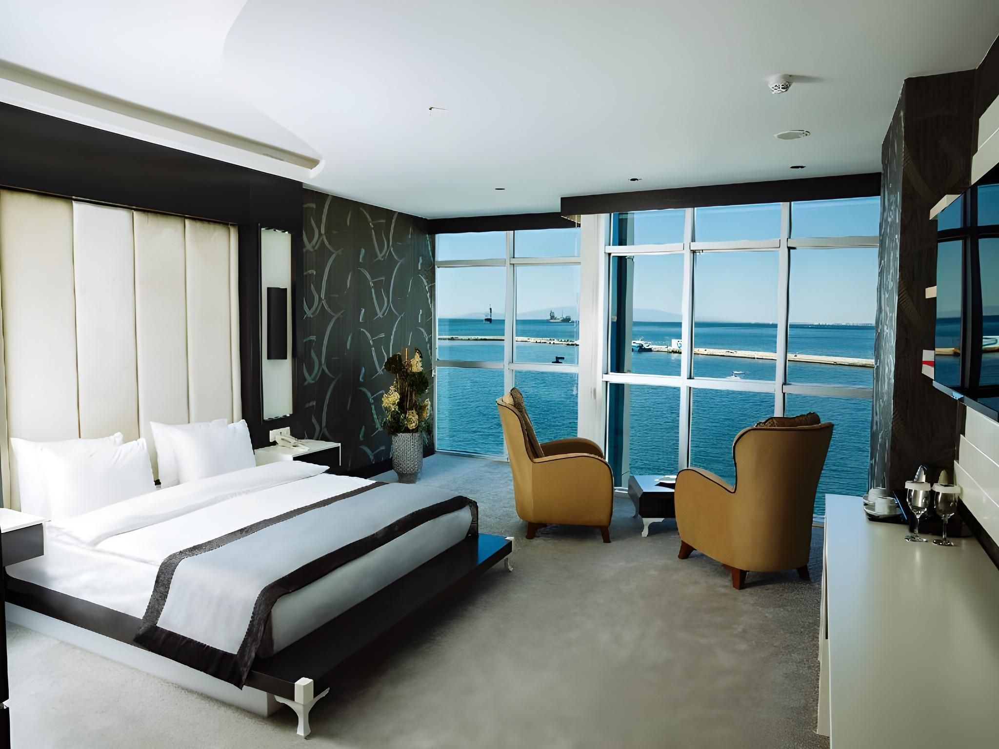 Deluxe Sea View Room