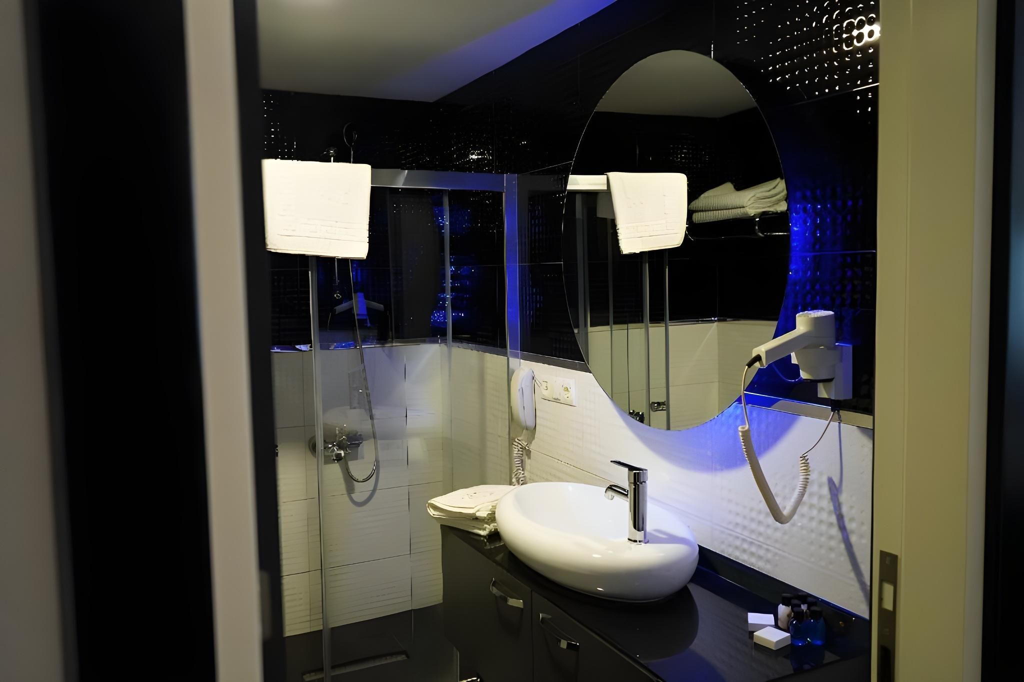 Pasaport Pier Hotel Standard Economy Room 2