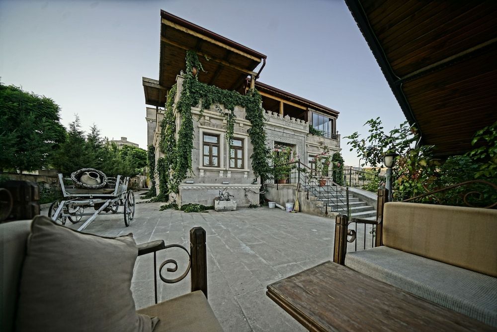 undefined Alaturca House 10