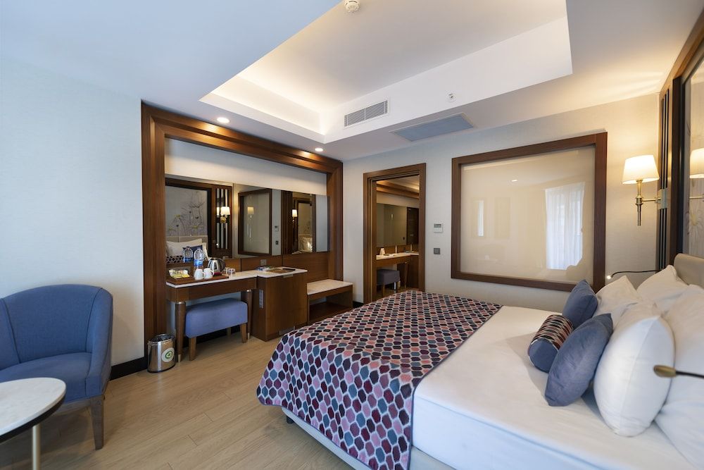 Adalya Elite Lara Hotel - All Inclusive Family Room, Sea View 3