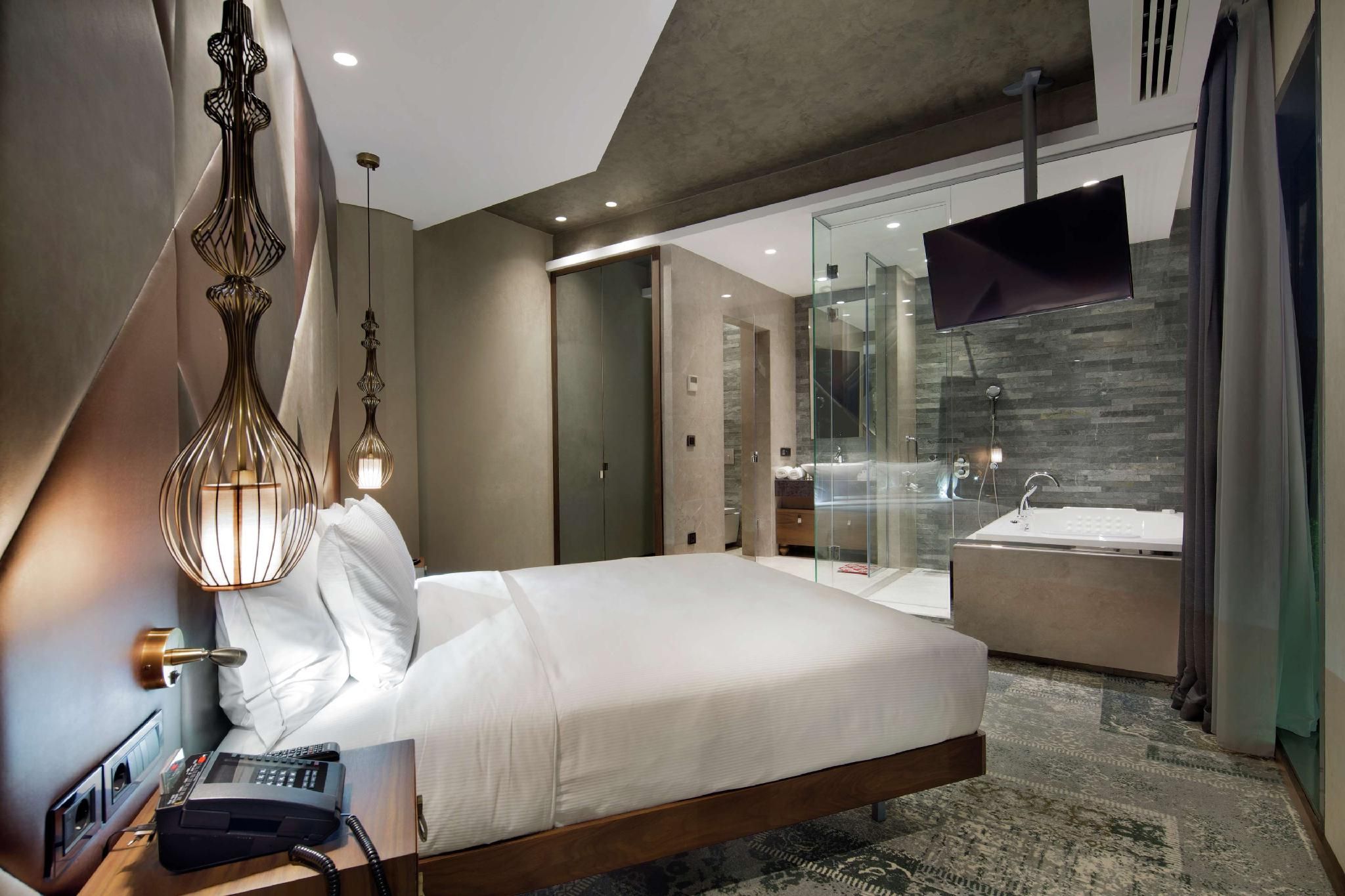 King one Bedroom Suite