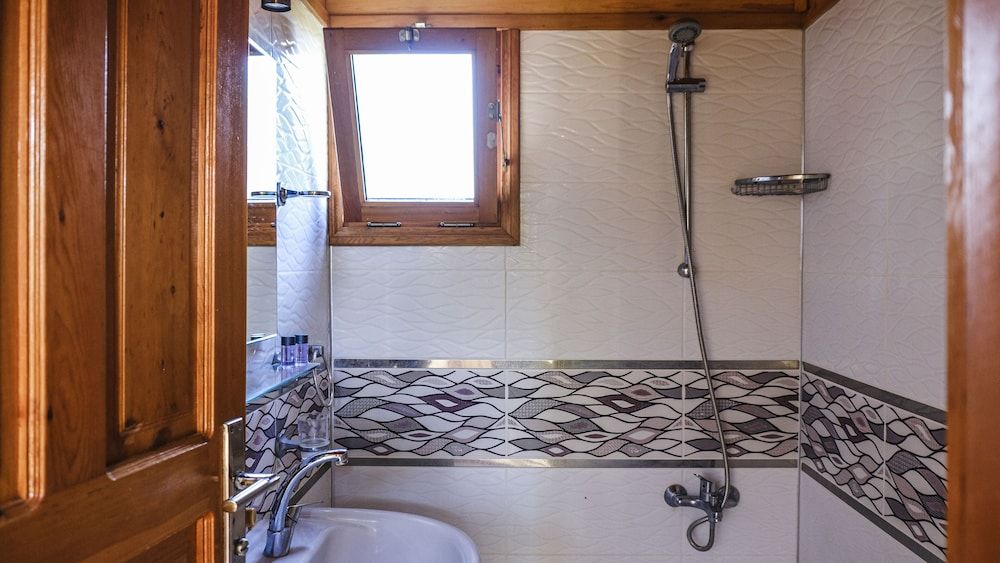 Lemon Garden Lodge Bungalow 6