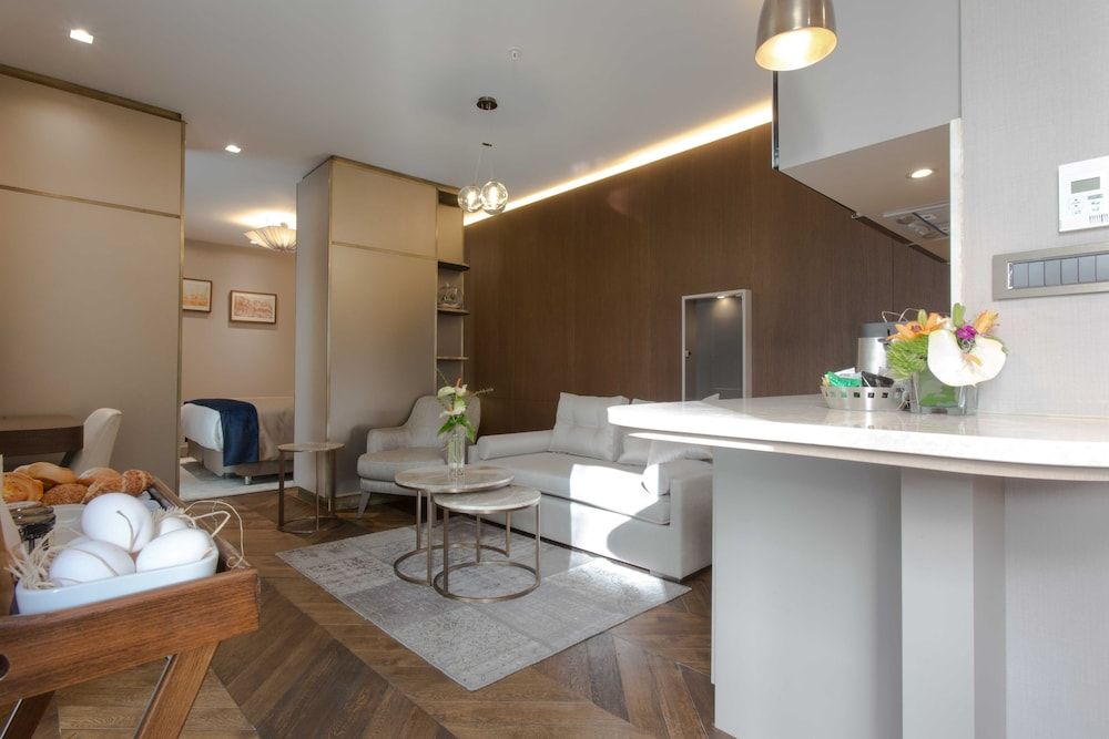 undefined Noble22 Suites 5