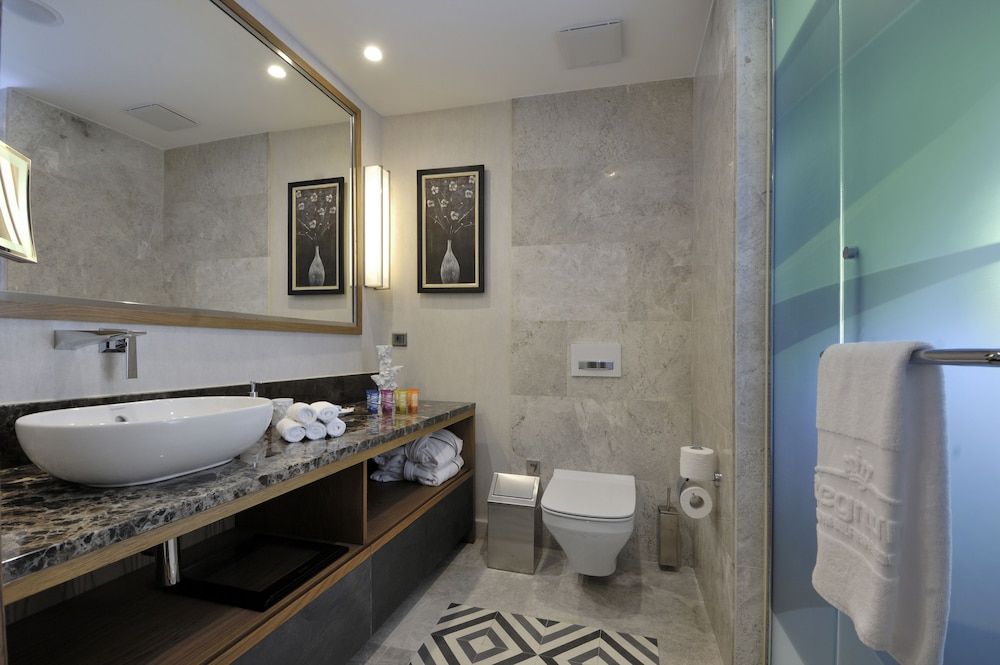 Regnum Escana Boutique Hotel Deluxe Room, Sea View 4