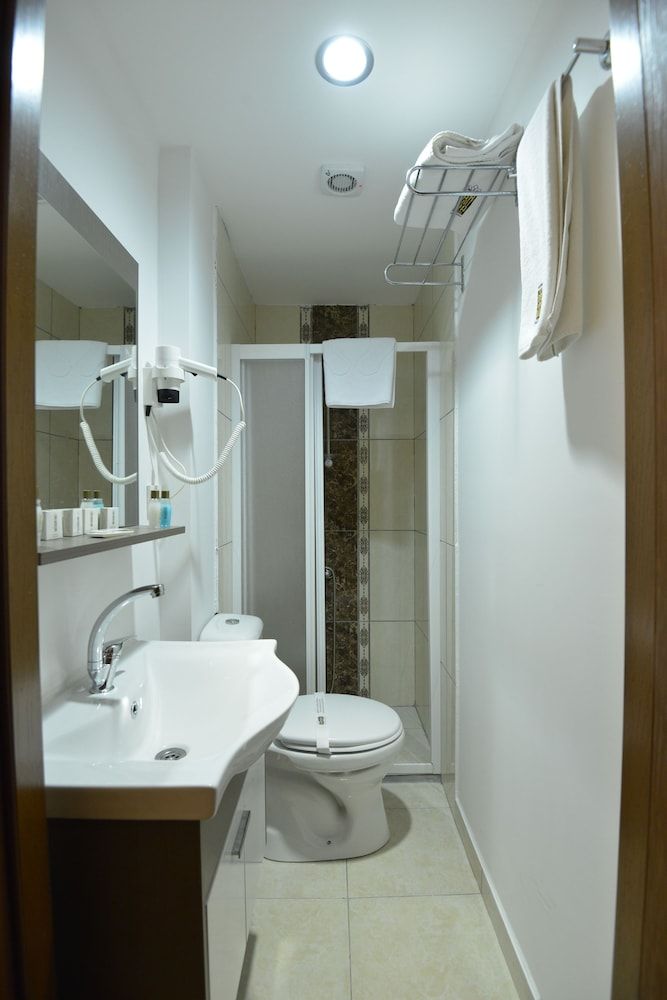 Hotel Ankatra King Room with Balcony 11