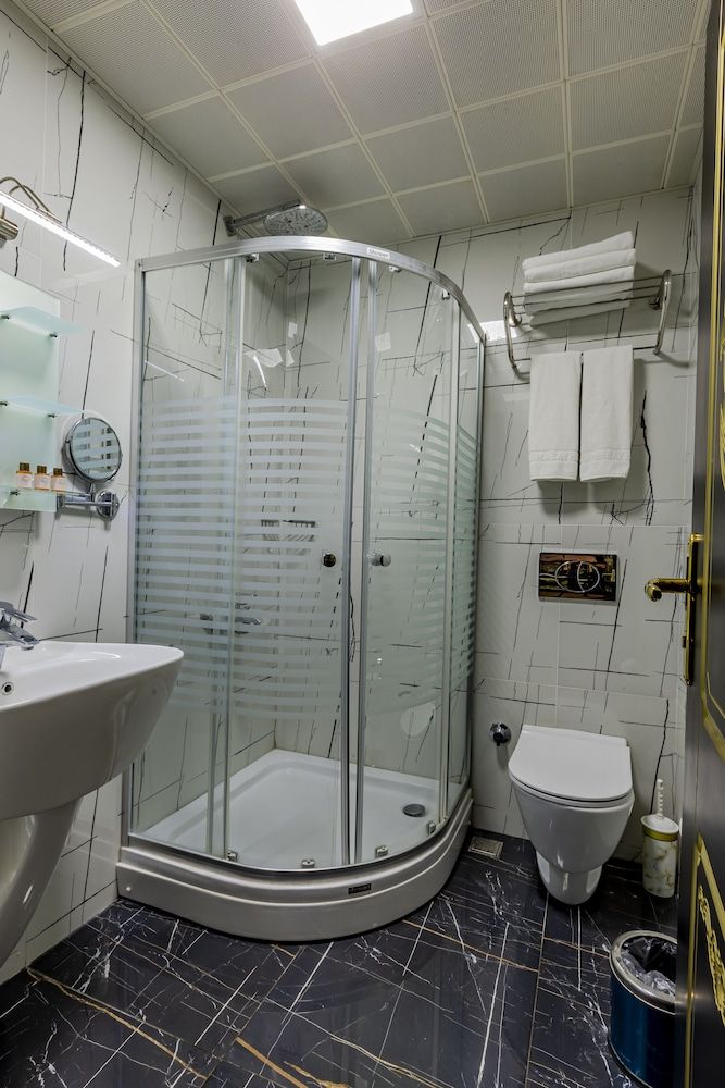 Laleli Blue Marmaray Hotel Deluxe Double or Twin Room 9