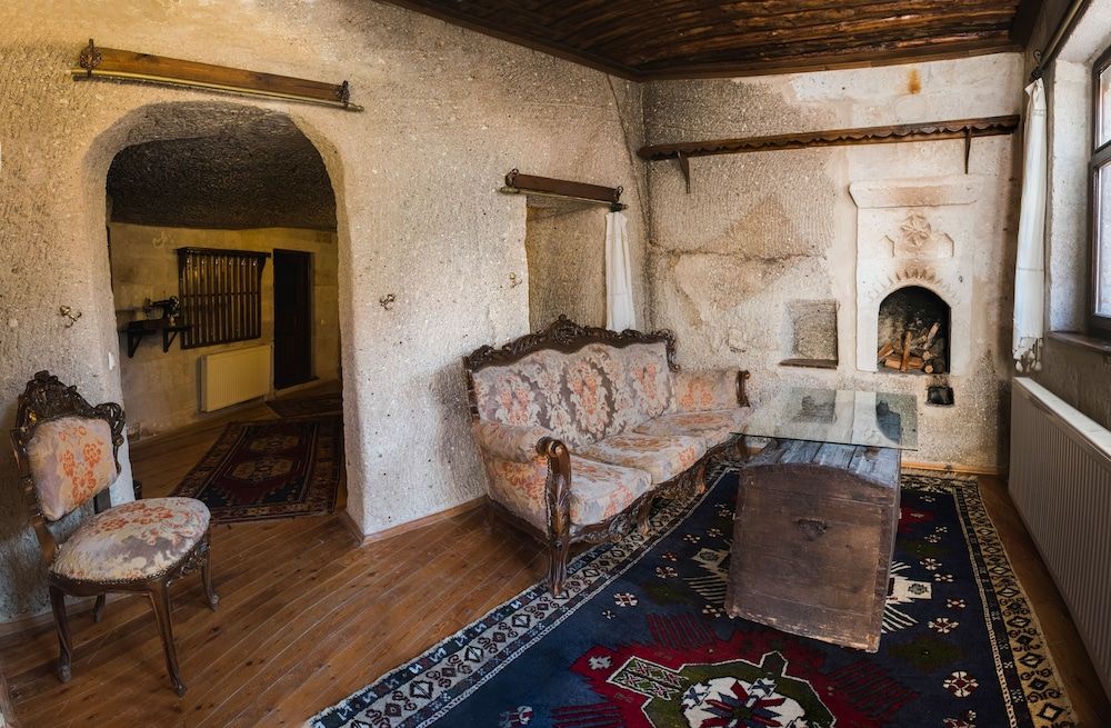 undefined Antique Terrace Suites 3