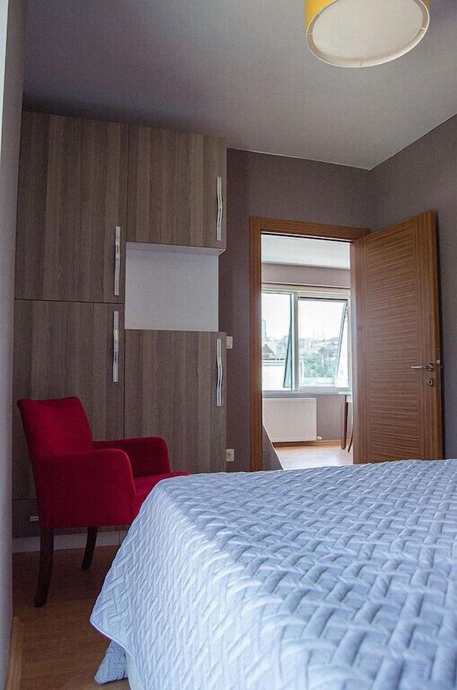 undefined Academia Residence 8