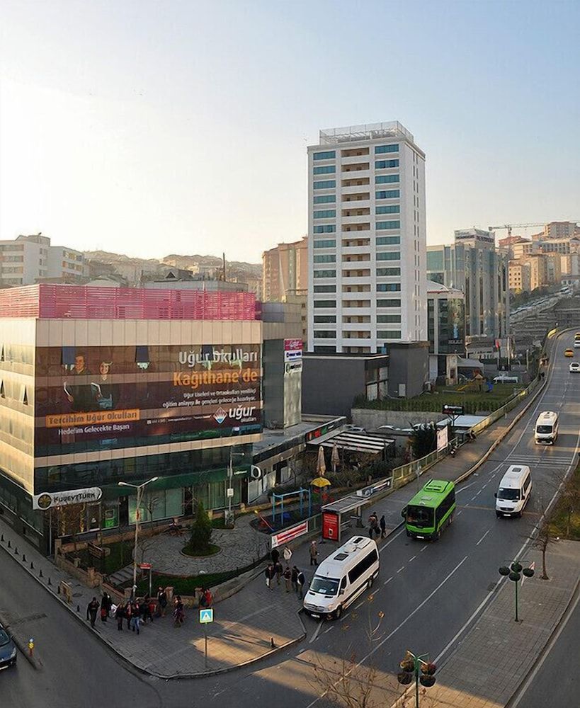 undefined Academia Residence 5