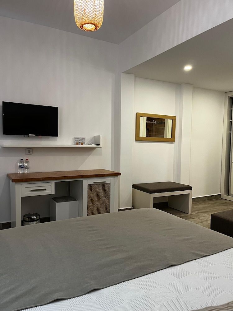 Hotel Gumusluk Standard Double Room 14