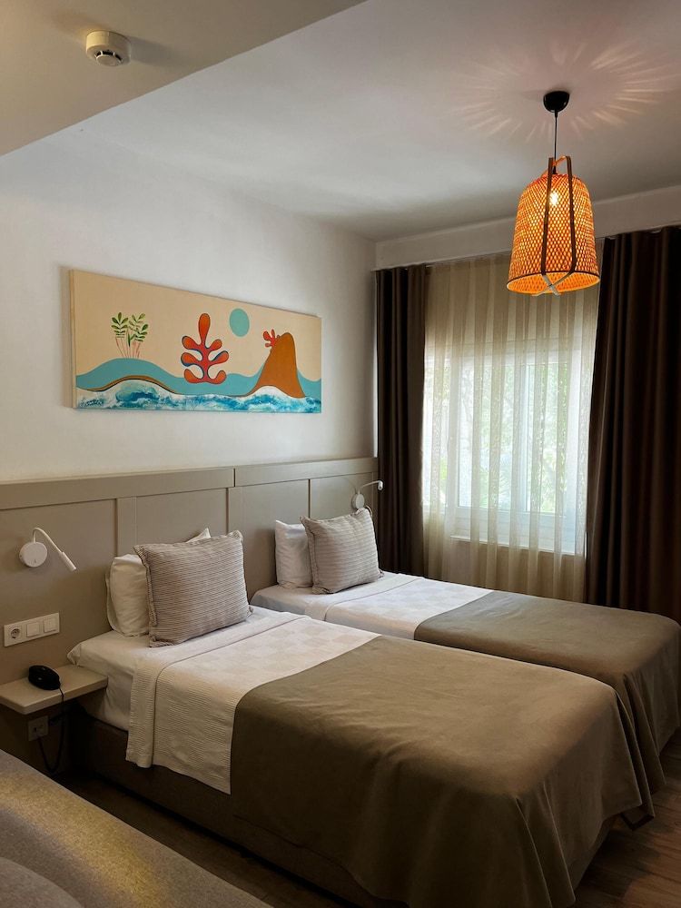 Hotel Gumusluk Standard Double Room 4