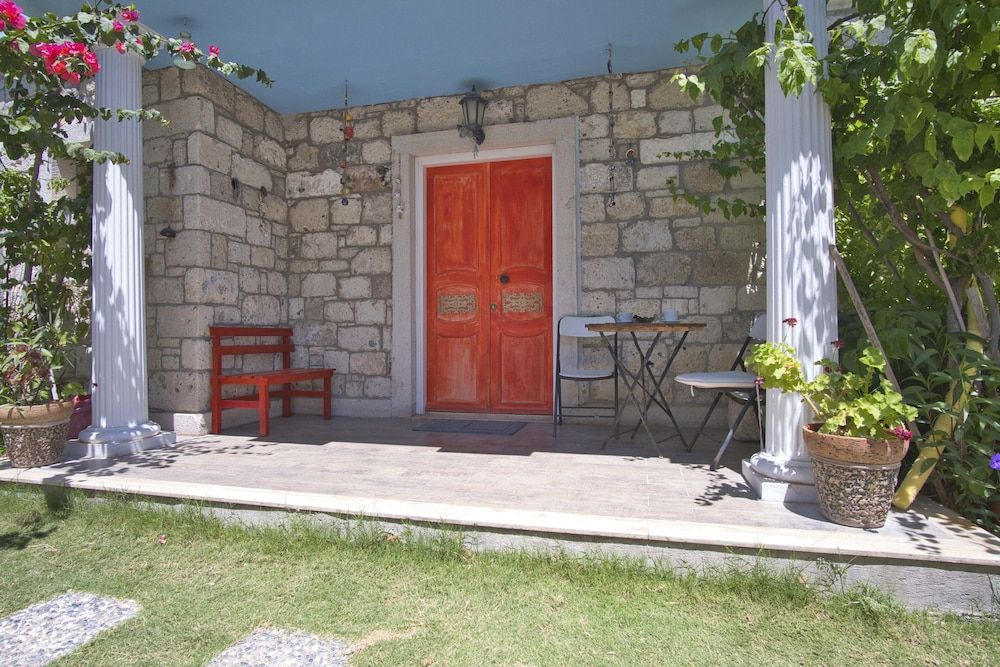 undefined Ionic Hotel 6