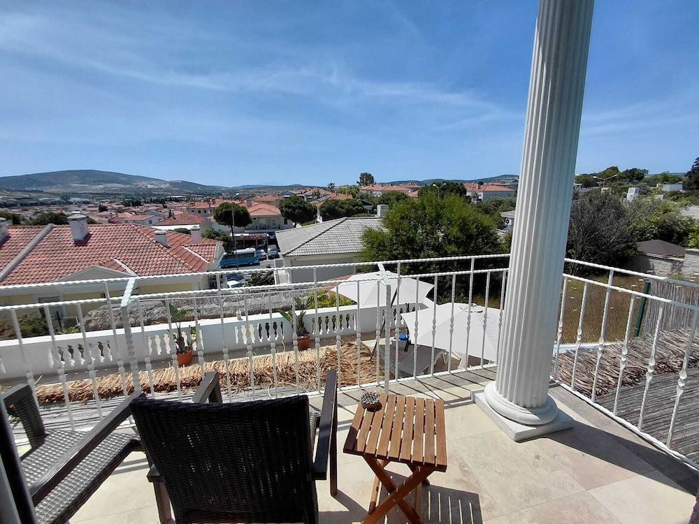 Ionic Hotel Deluxe Double Room, Balcony 3