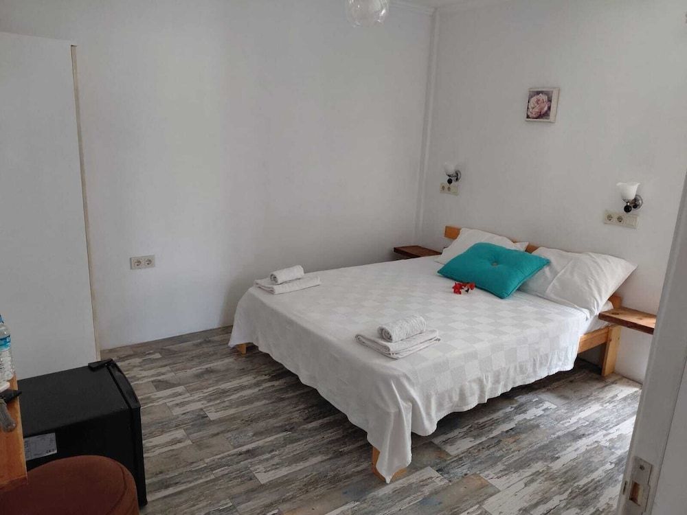 Ionic Hotel Economy Room 2