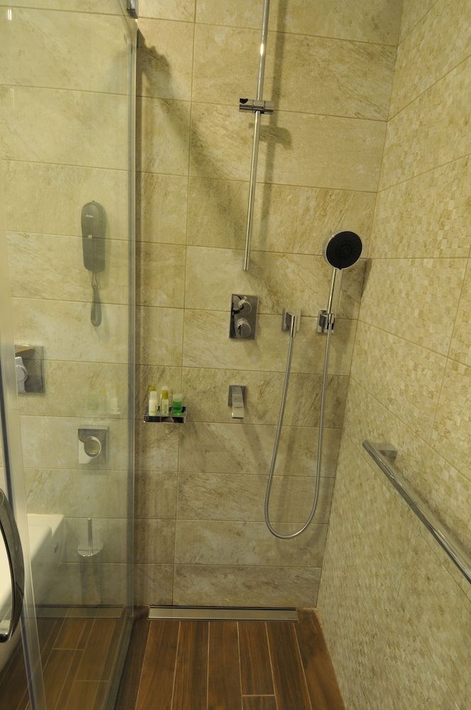 Holiday Inn Istanbul - Kadikoy by IHG Premium Room, 2 Single Beds 4