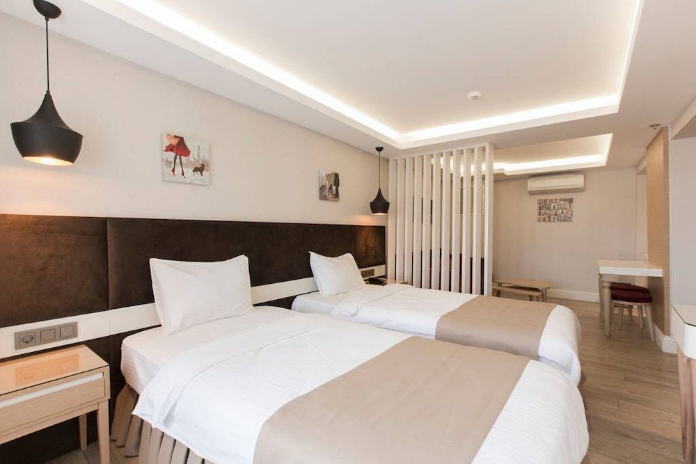 Carina Park Suites Nisantasi Studio with Sofa Bed 3