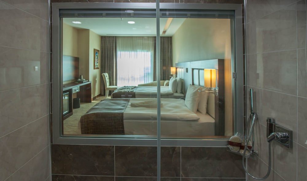 Mitannia Regency Hotel Triple Room 7