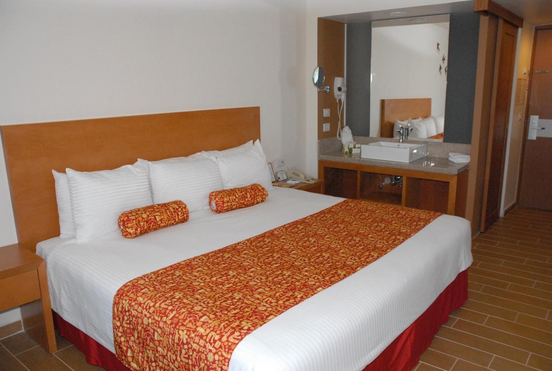 Executive Room - 1 King Bed