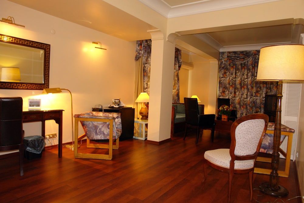 undefined Kismet Hotel 5