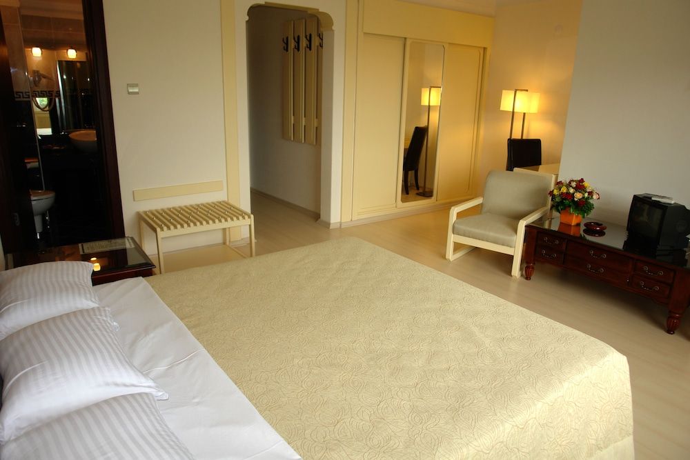 undefined Kismet Hotel 3