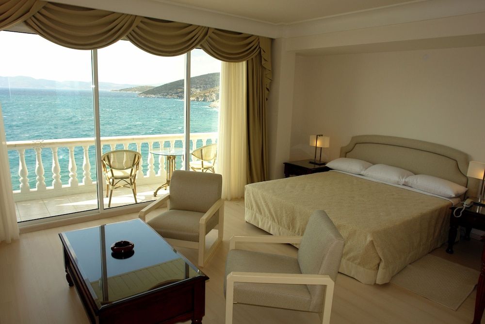 Kismet Hotel Deluxe Double Room 2