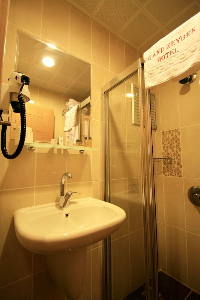 undefined Grand Zeybek Hotel 9
