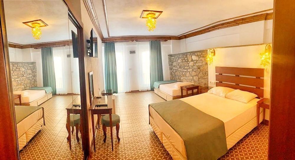 Bozcaada Fahri Hotel Standard Room 6