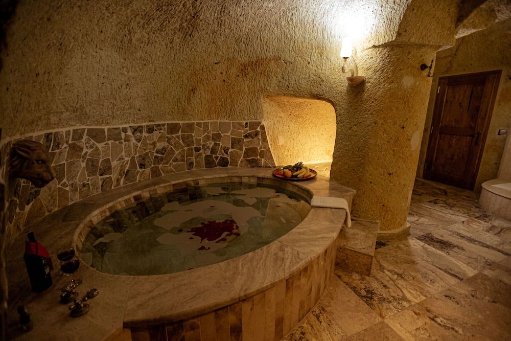 Oread Cave Suites Deluxe Double Room 27