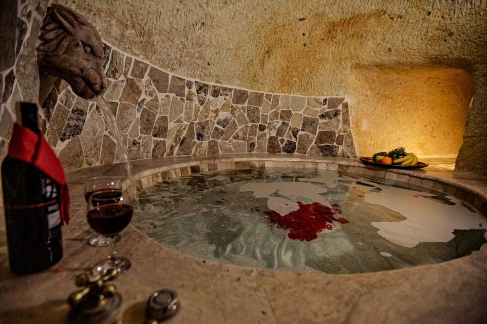Oread Cave Suites Deluxe Double Room 25
