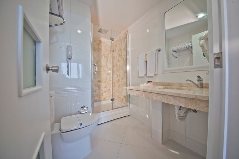 North Point Hotel Standard Double or Twin Room 3