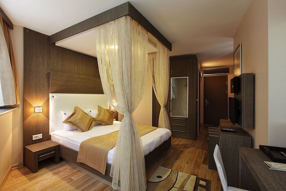 undefined Jazz Hotel 2