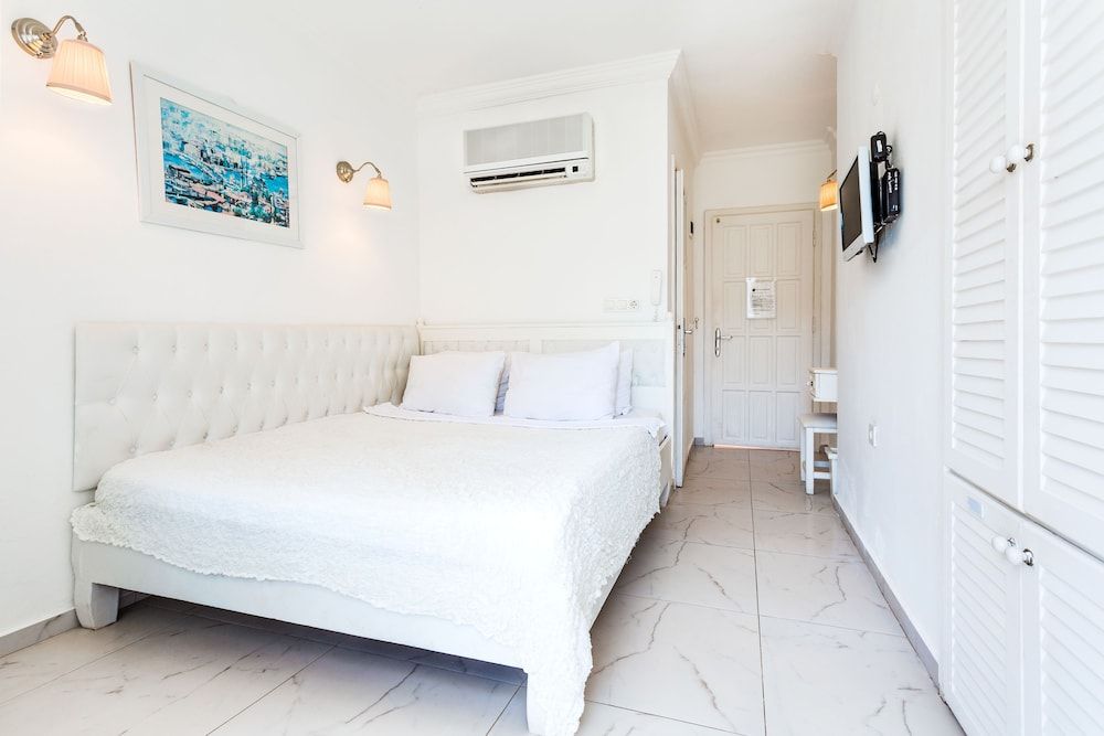 Economy Double or Twin Room