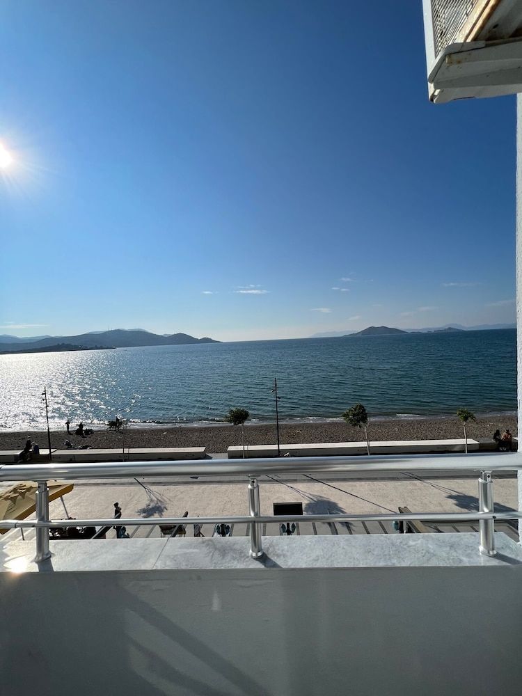 Ibrahim Bey Hotel Family Room 6