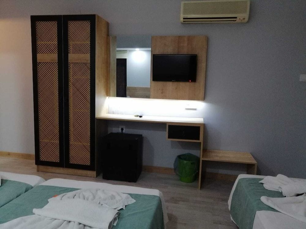 Ibrahim Bey Hotel Standard Triple Room 2