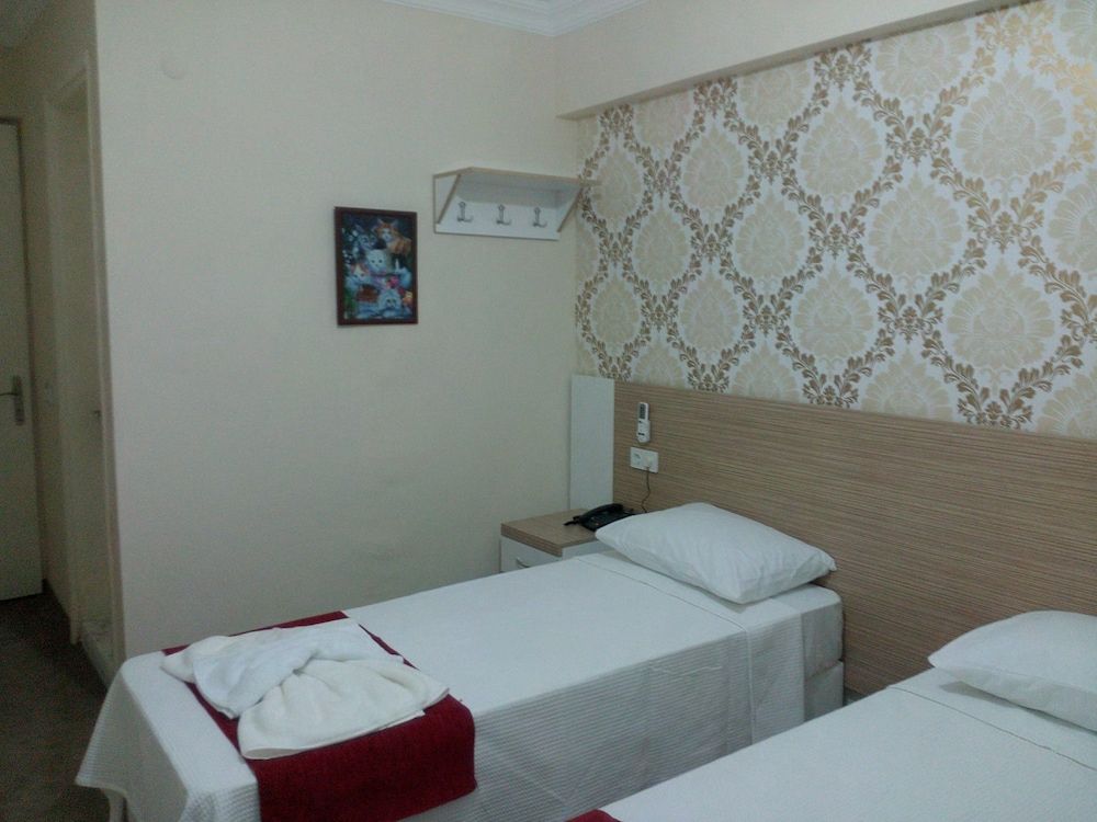 Nicea Hotel Economy Twin Room, 2 Twin Beds 2