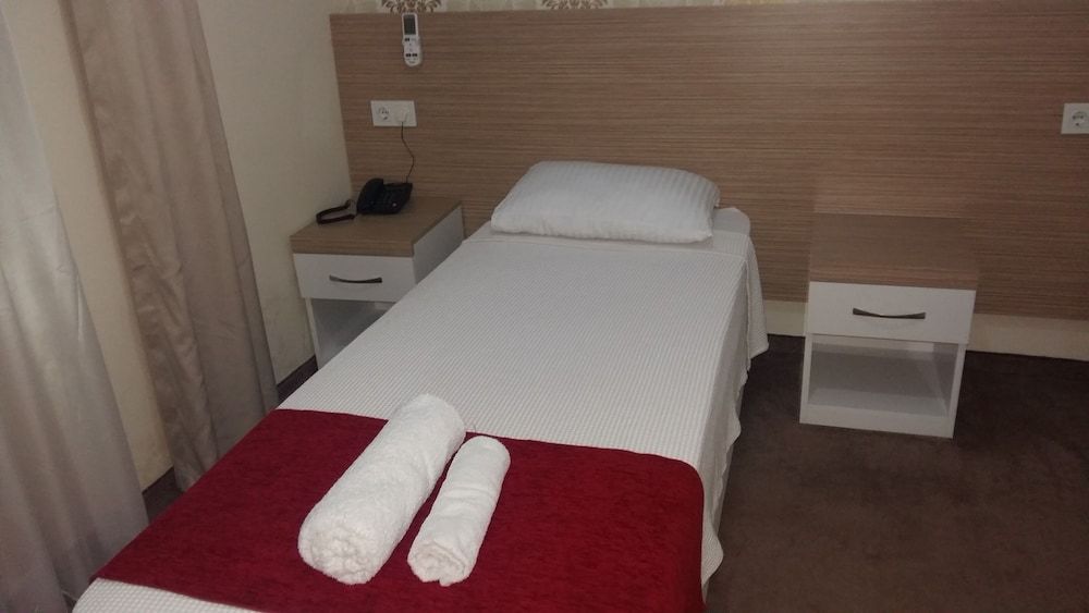 Nicea Hotel Standard Twin Room, 2 Twin Beds, Balcony, Garden View 5