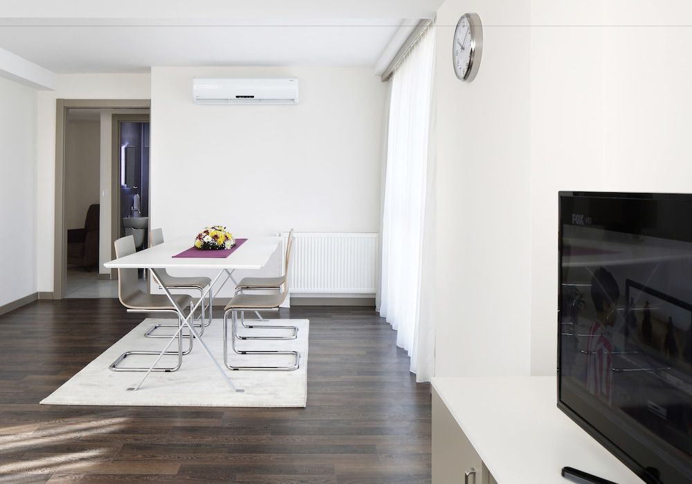 Prime Suites Executive Suite, 3 Bedrooms 4