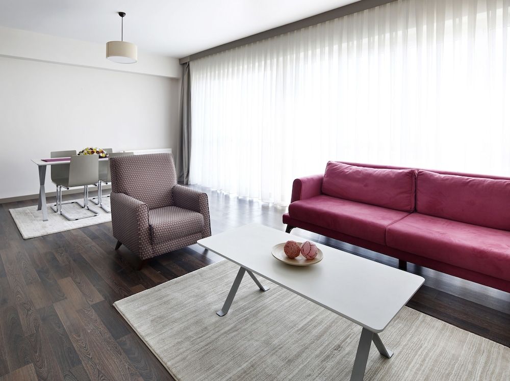 Prime Suites Executive Suite, 3 Bedrooms 9