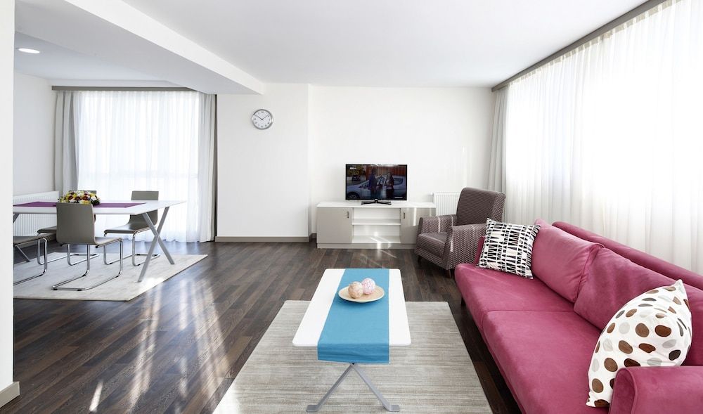 Prime Suites Executive Suite, 3 Bedrooms 6